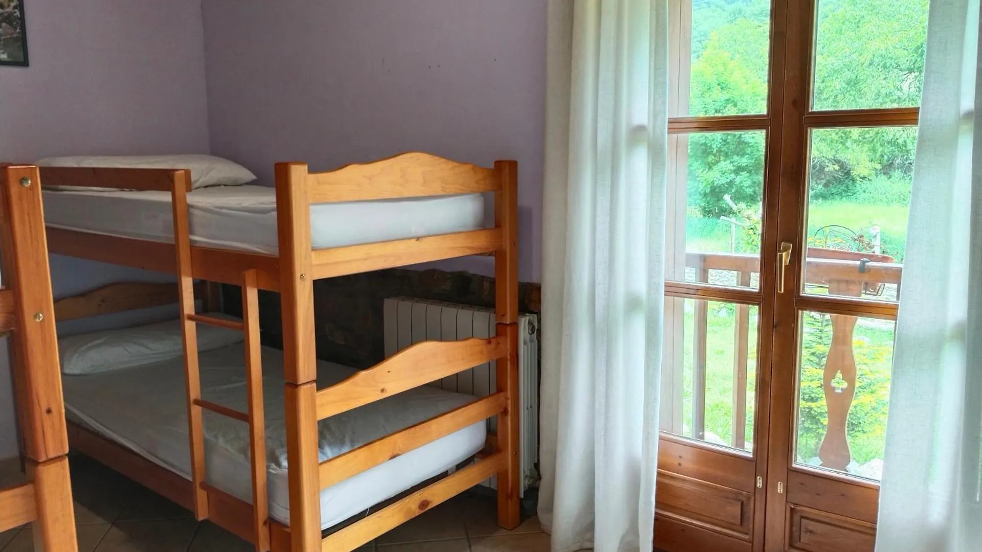 La Borda De Ritort Bed & Breakfast Sort